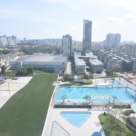 Family Cozy Homestay - Alpha Ivf At Strand Mall Petaling Jaya Exterior photo