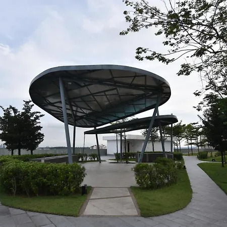 Family Cozy Homestay - Alpha Ivf At Strand Mall Petaling Jaya Exterior photo