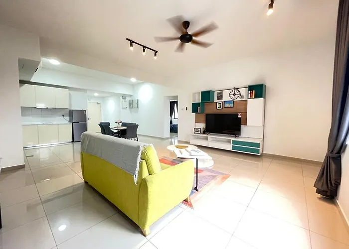 Family Cozy Homestay - Alpha Ivf At Strand Mall