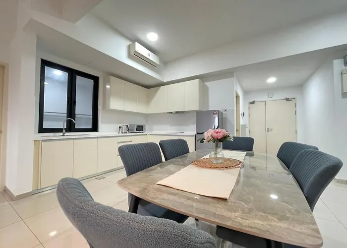 Family Cozy Homestay - Alpha Ivf At Strand Mall
